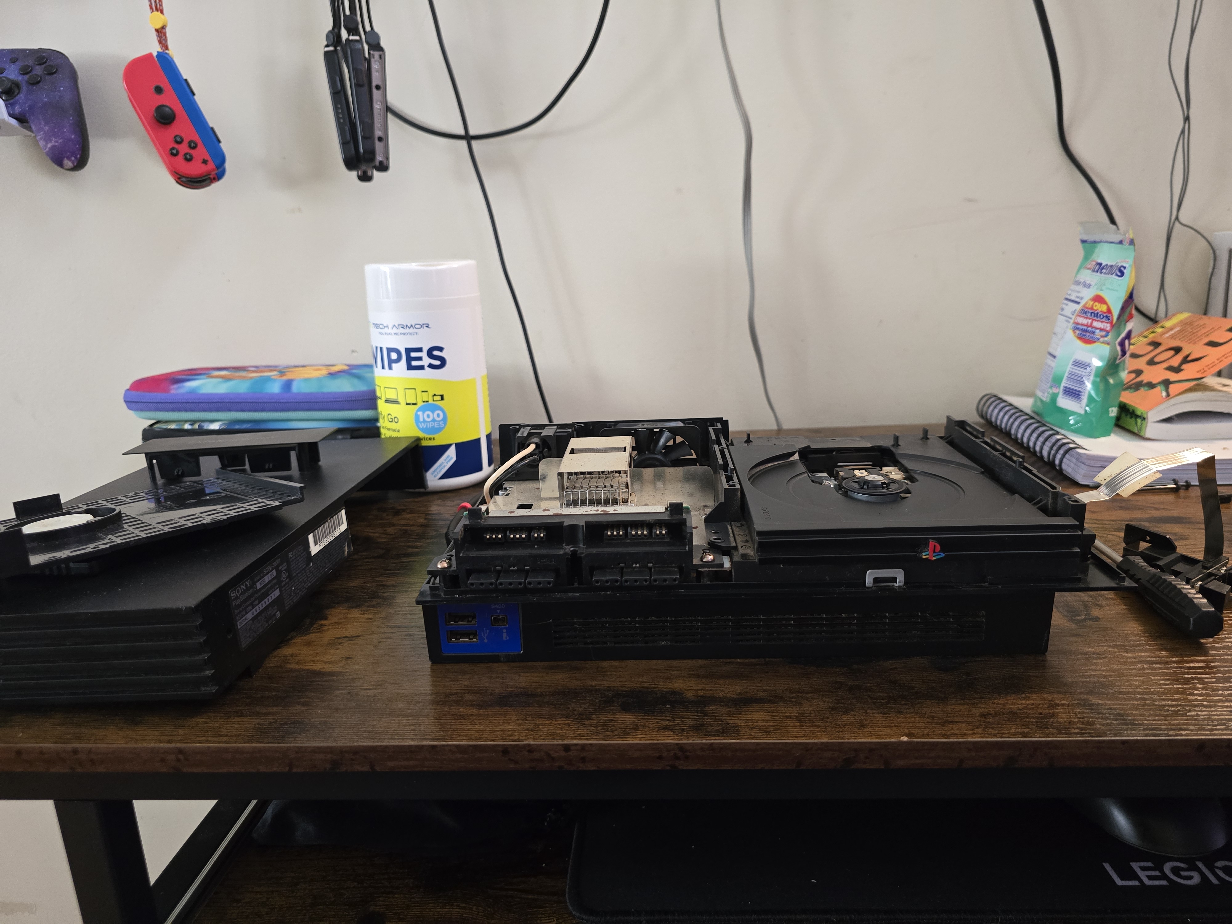 Repair bench photo 4